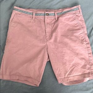 Express Men's Pink Flat Front Shorts with Gray Trim